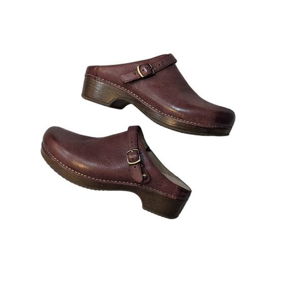 Dansko Shoes - Dansko Women's Berry Leather Burnished Size 39/9